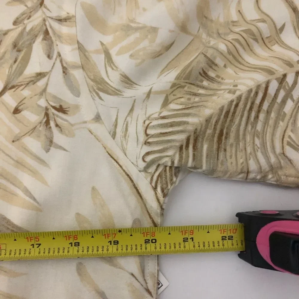 NWT Club Room Luxury Silk Blend Hawaiian Beige Palm Leaf Print Men’s Small Shirt